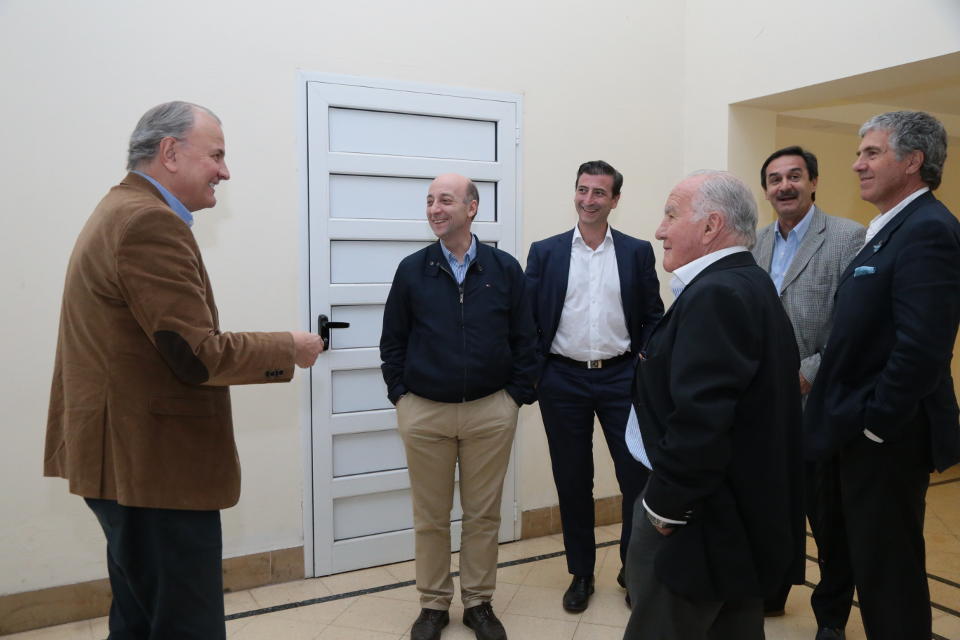 El intendente capitalino, Germán Alfaro, recorrió la Biblioteca, los Museos, el Jardín Botánico y la Colección Shipton de la FML.