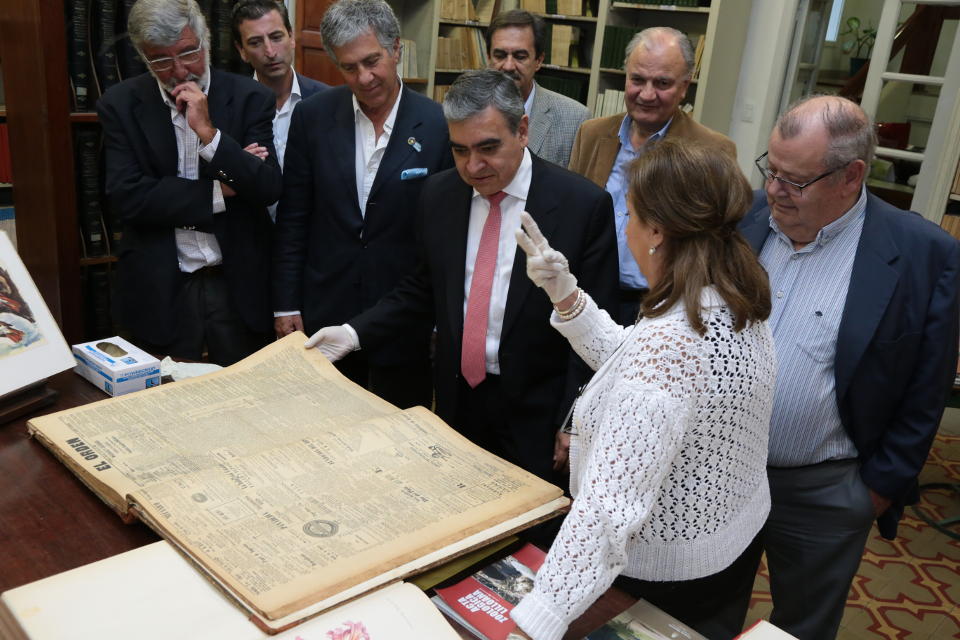 El intendente capitalino, Germán Alfaro, recorrió la Biblioteca, los Museos, el Jardín Botánico y la Colección Shipton de la FML.