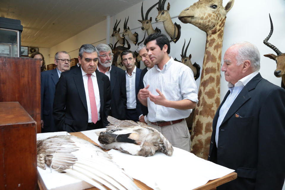 El intendente capitalino, Germán Alfaro, recorrió la Biblioteca, los Museos, el Jardín Botánico y la Colección Shipton de la FML.