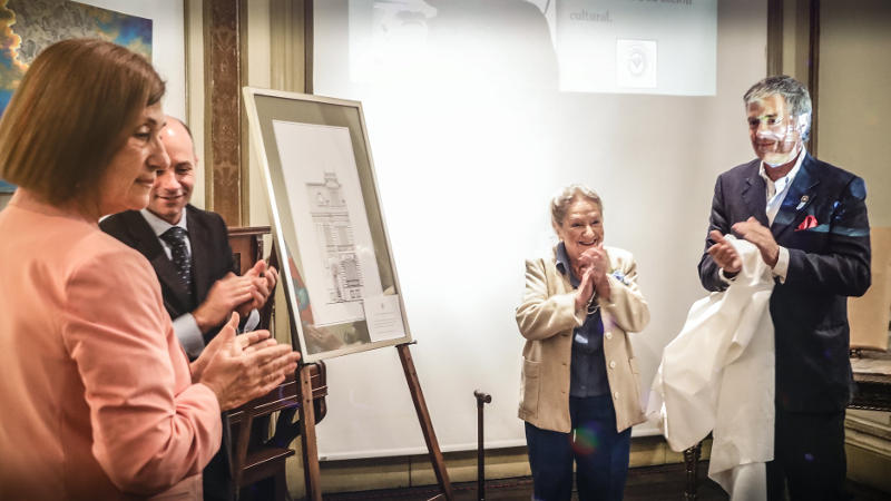 Elena Perilli de Colombres Garmendia, directora Centro Rougés y José Frías Silva, presidente de Fundación Miguel Lillo. (Foto: 2018, Ente de Cultura de la provincia).