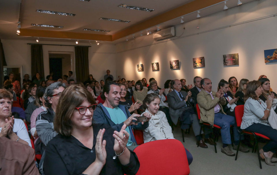 Hubo una gran presencia de público en la presentación.