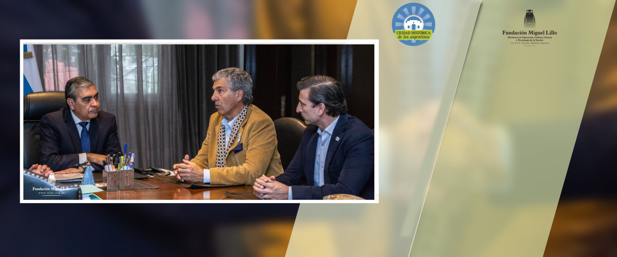 El intendente Germán Alfaro junto al presidente de la FML, José Frías Silva, y al director ejecutivo, Pablo Holgado, durante la firma del convenio de cooperación entre el Municipio y la Fundación.