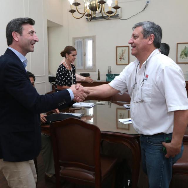 Pablo Holgado, Director Ejecutivo de FML y el Ing. Aldo Arroyo (INTA). (2018, Fundación Miguel LIllo, J. Araóz)