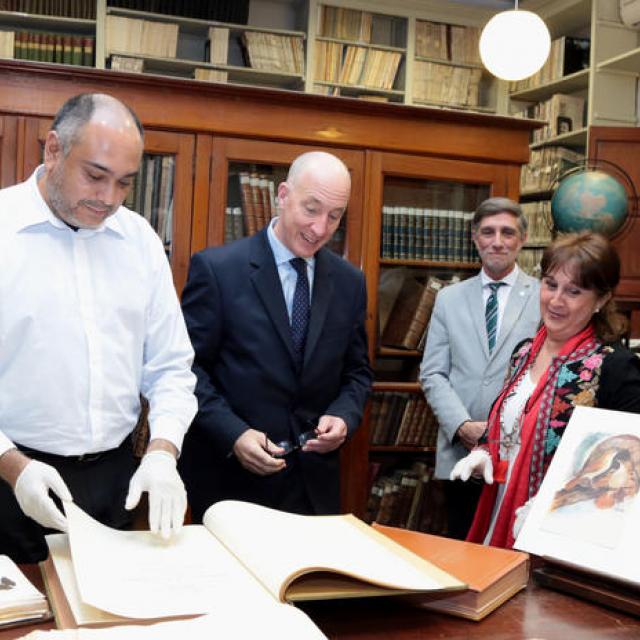 Visita del embajador del Reino Unido a Fundación Miguel Lillo. Fotos: Fundación Miguel Lillo (Jorge Araóz)