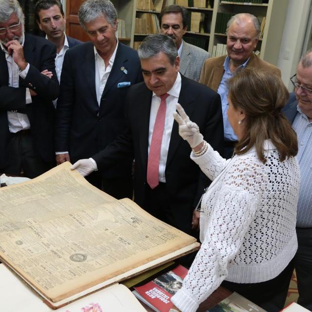 El intendente capitalino, Germán Alfaro, recorrió la Biblioteca, los Museos, el Jardín Botánico y la Colección Shipton de la FML.