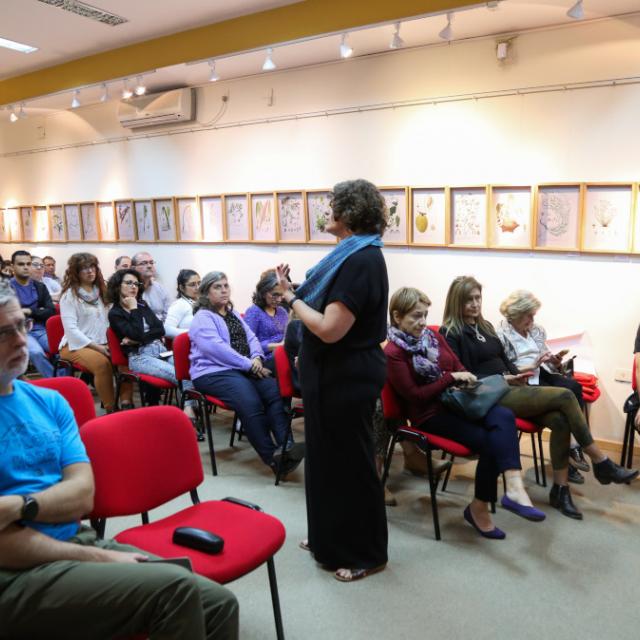 La Dra. Anabela Plos durante la capacitación "Gestión digital de las Colecciones Biológicas"